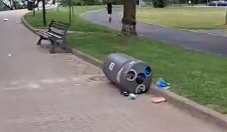 Arona - Vandali colpiscono: il sindaco Gusmeroli si sfoga
