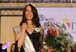 L’invoriese Beatrice Sartori conquista la fascia di Miss Miluna 2025
